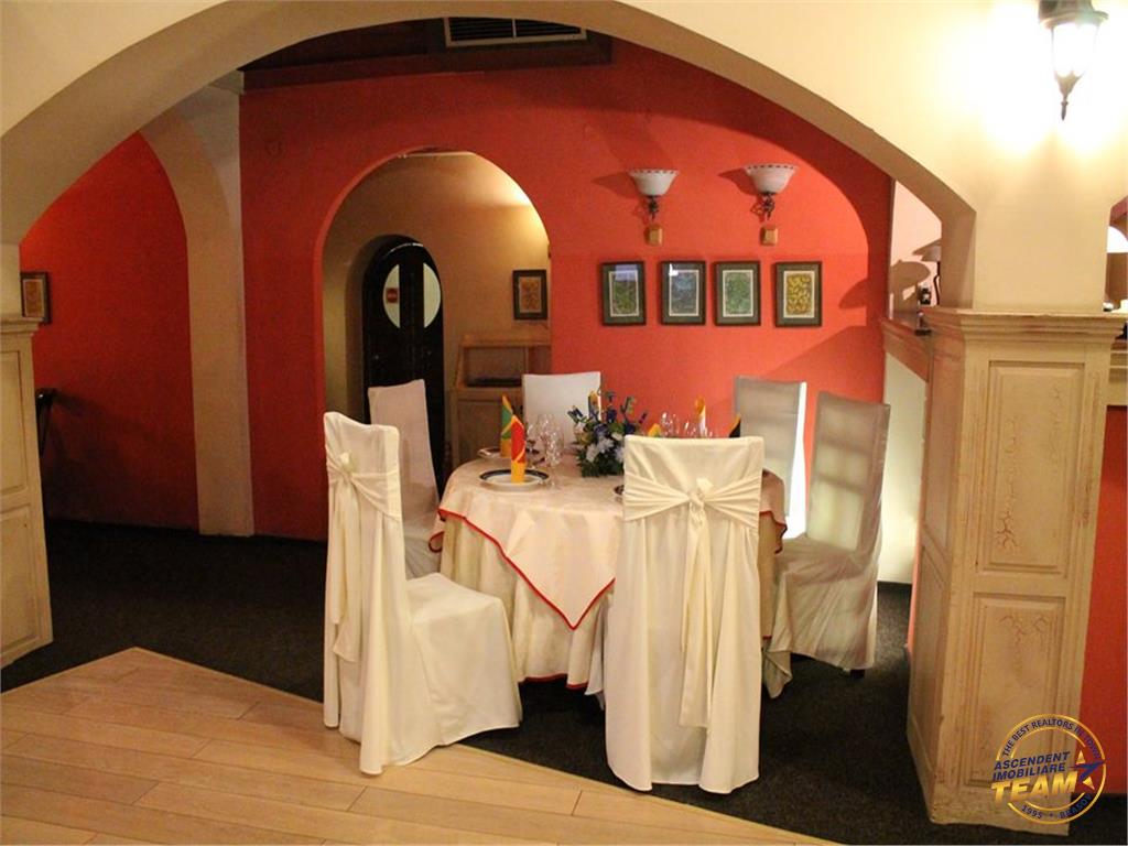 Restaurant/ Club Privat etc, pe fila Cetatii Istorice a Brasovului,