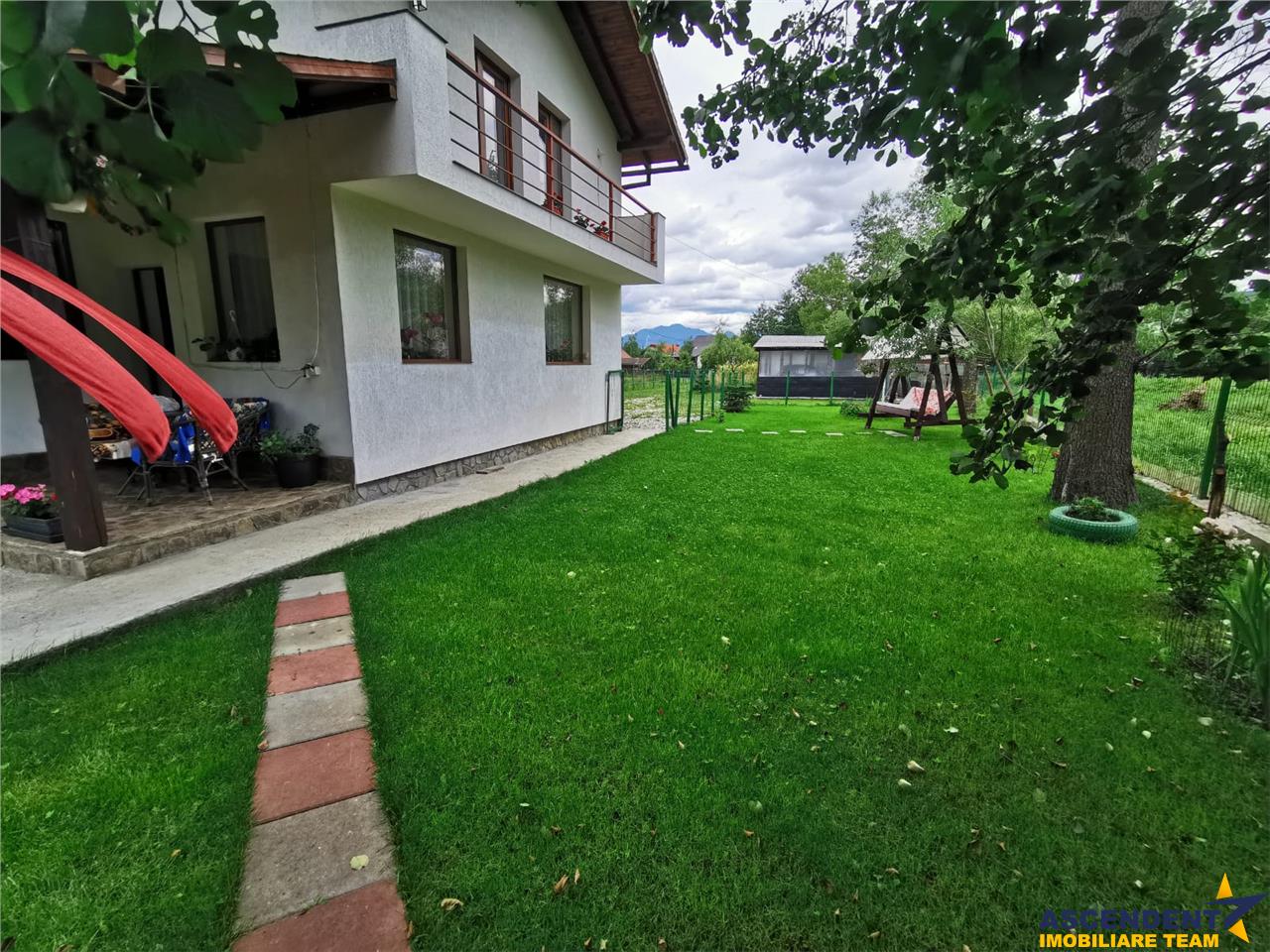 OFERTA TRANZACTIONATA! Vila de vacanta, in gradina verde a Branului, 800 mp teren, Predelut Brasov