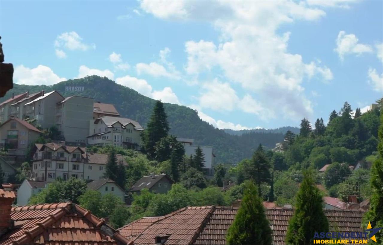 FILM! Eleganta vila,  in aria Central Drumul Poienii, Brasov