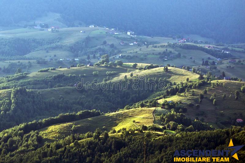 Pe domeniu de 7.000 mp teren,in peisaj de poveste, doua case, Sirnea  Bran, Brasov