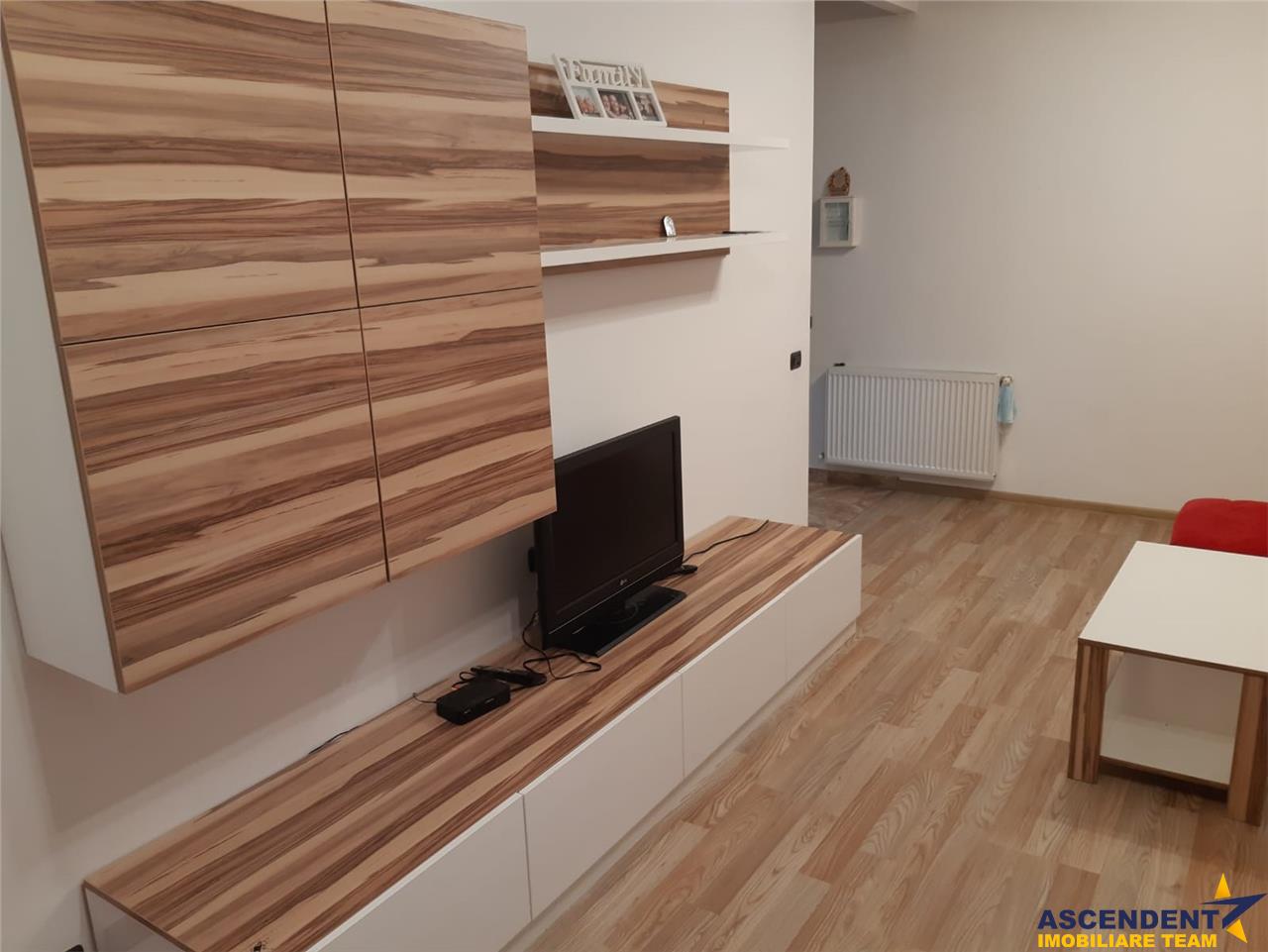 OFERTA REZERVATA! Apartament 3 camere decomandat,  mobilat si utilat modern, zona Coresi, Tractorul, Brasov
