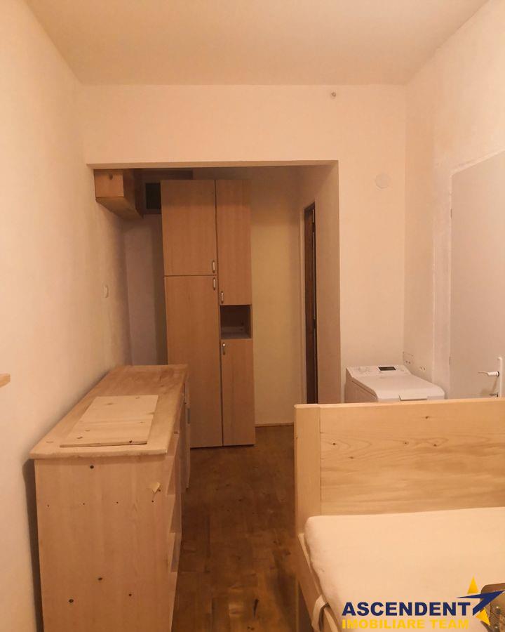 Apartament la casa, cu gradina, recomandat birou/ sediu de firma, Brasov