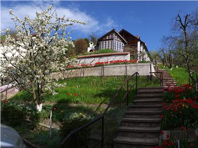 OFERTA REZERVATA! Privilegiu panoramic, cu gradina de pomi fructiferi, in Cetatea Brasovului