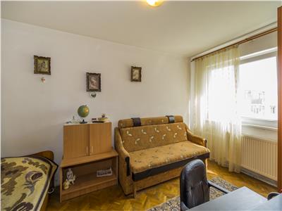 Apartament doua camere, imbratisat de spatiu verde, pozitie avantajoasa, Brasov