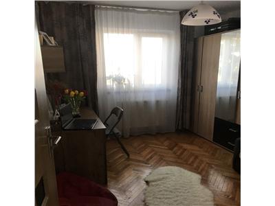 Apartament 2 camere semidecomandate zona Florilor Brasov