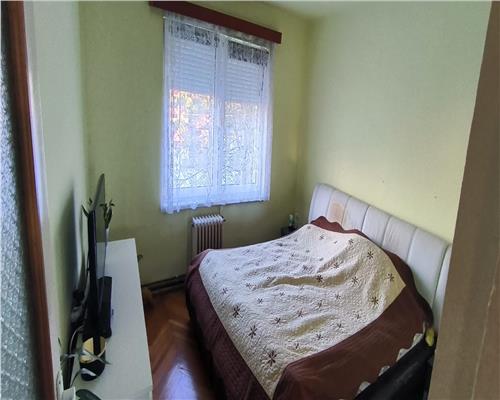Vând apartament spațios cu 4 camere în Sângeorgiu de Mureș